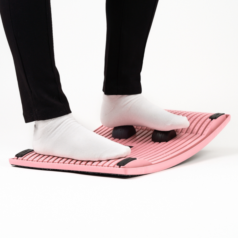 Gymba activation board has two massage balls that you can also remove.