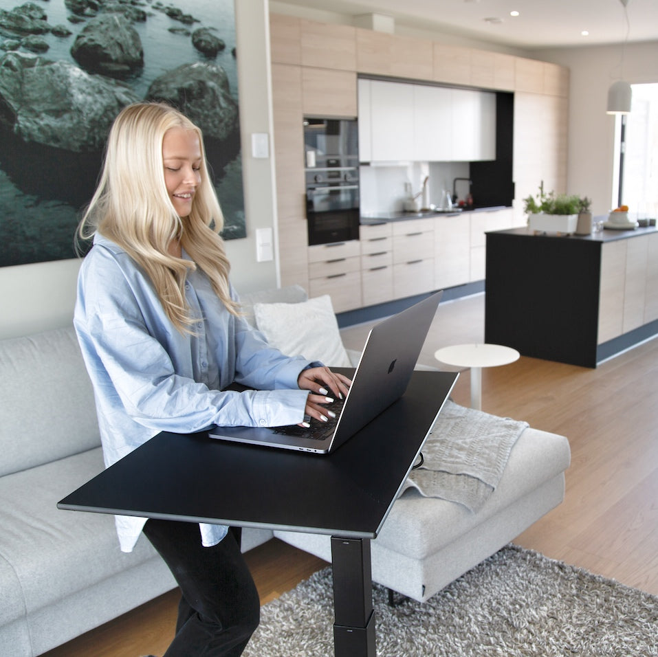 Work in a comfortable position with SELKA height adjustable desk at your home office