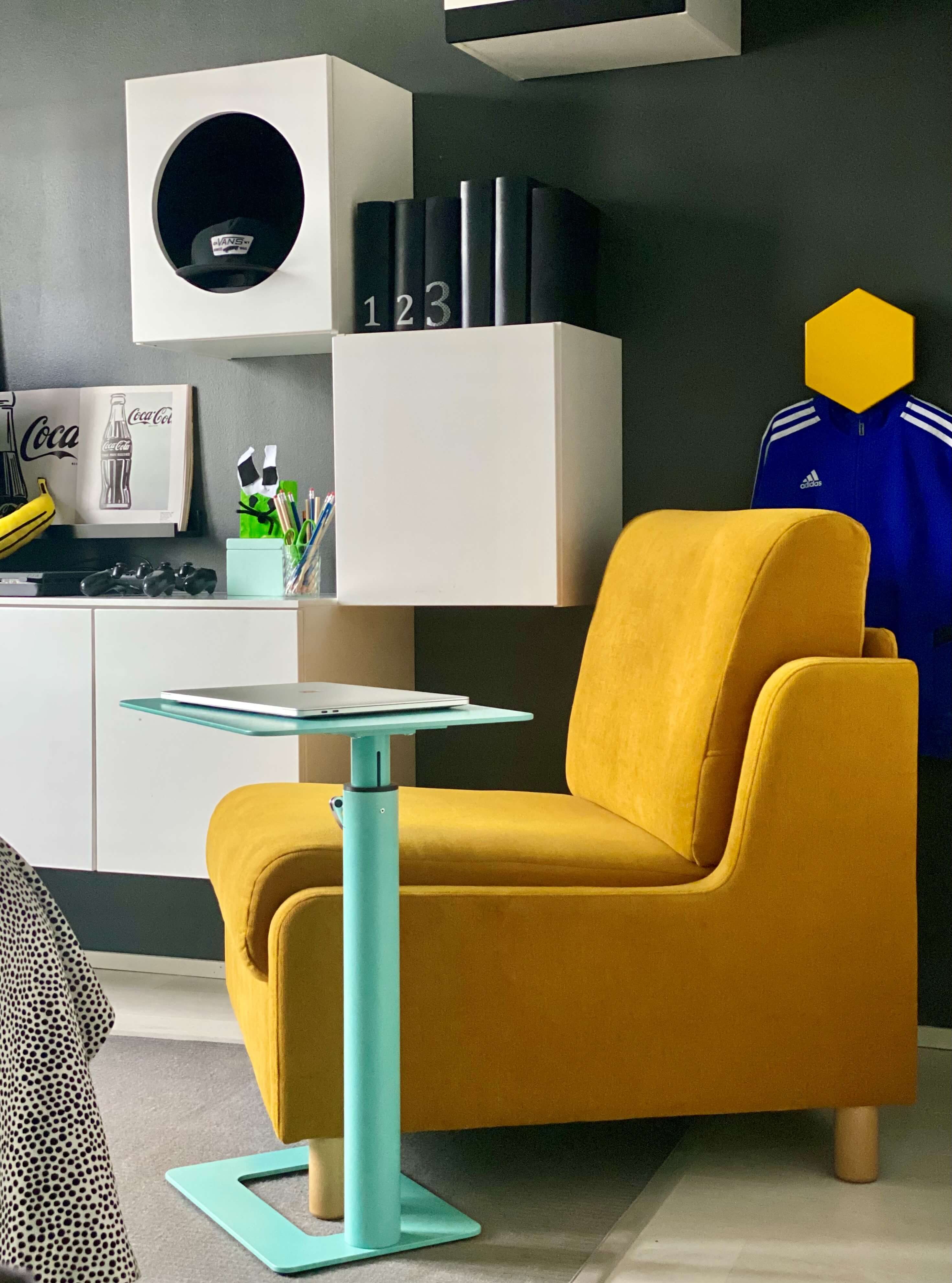 With the nera table you can easily work from a comfortable armchair